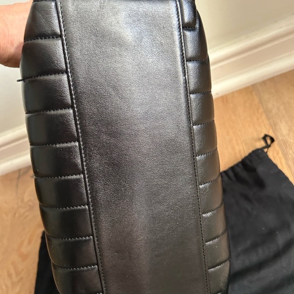 Saint Laurent Black Quilted Leather Shoulder Bag with Chain Strap - Picture 7 of 17